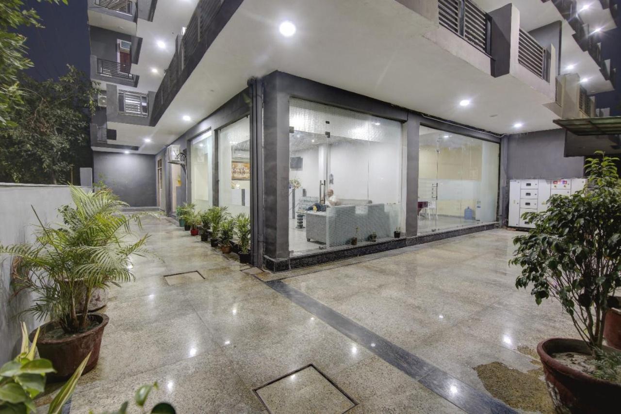 Hotel Premier Noida 135 ภายนอก รูปภาพ
